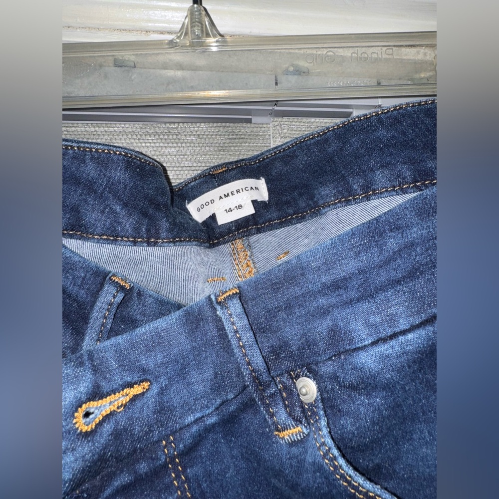 Good American Always Fits Good Classic Jeans